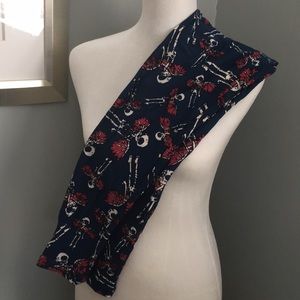 NWOT LuLaRoe OS Flying Skeleton Leggings